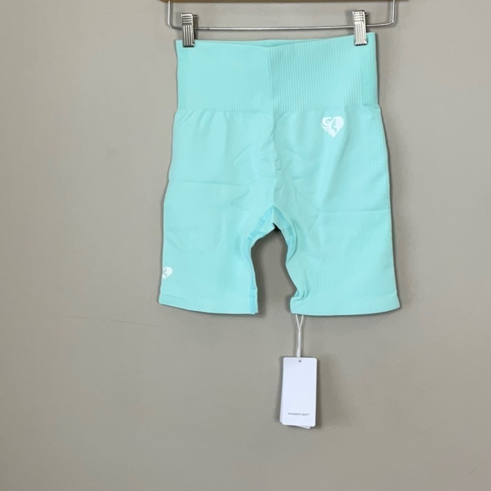 Woman’s Best Cycling Shorts bleached aqua